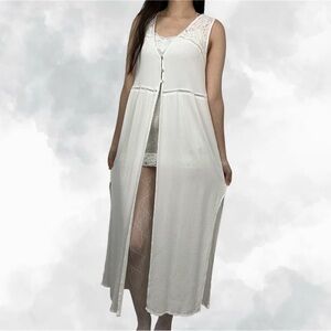 Charlotte Russe Boho Inspired Sleeveless White Lace Layering Open Dress